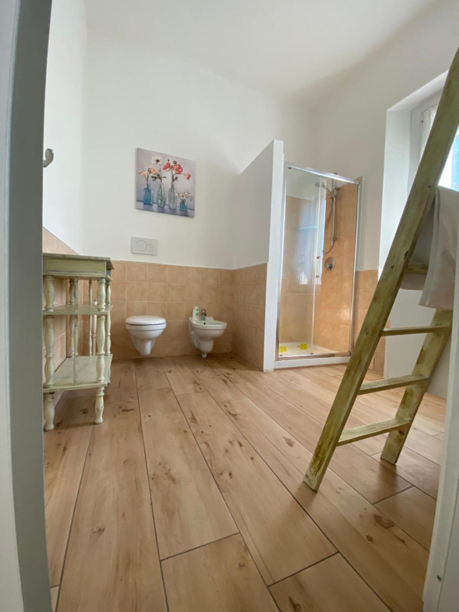 Ferienwohnung Domus Vicina Al Centro Storico Pavia Exterior foto